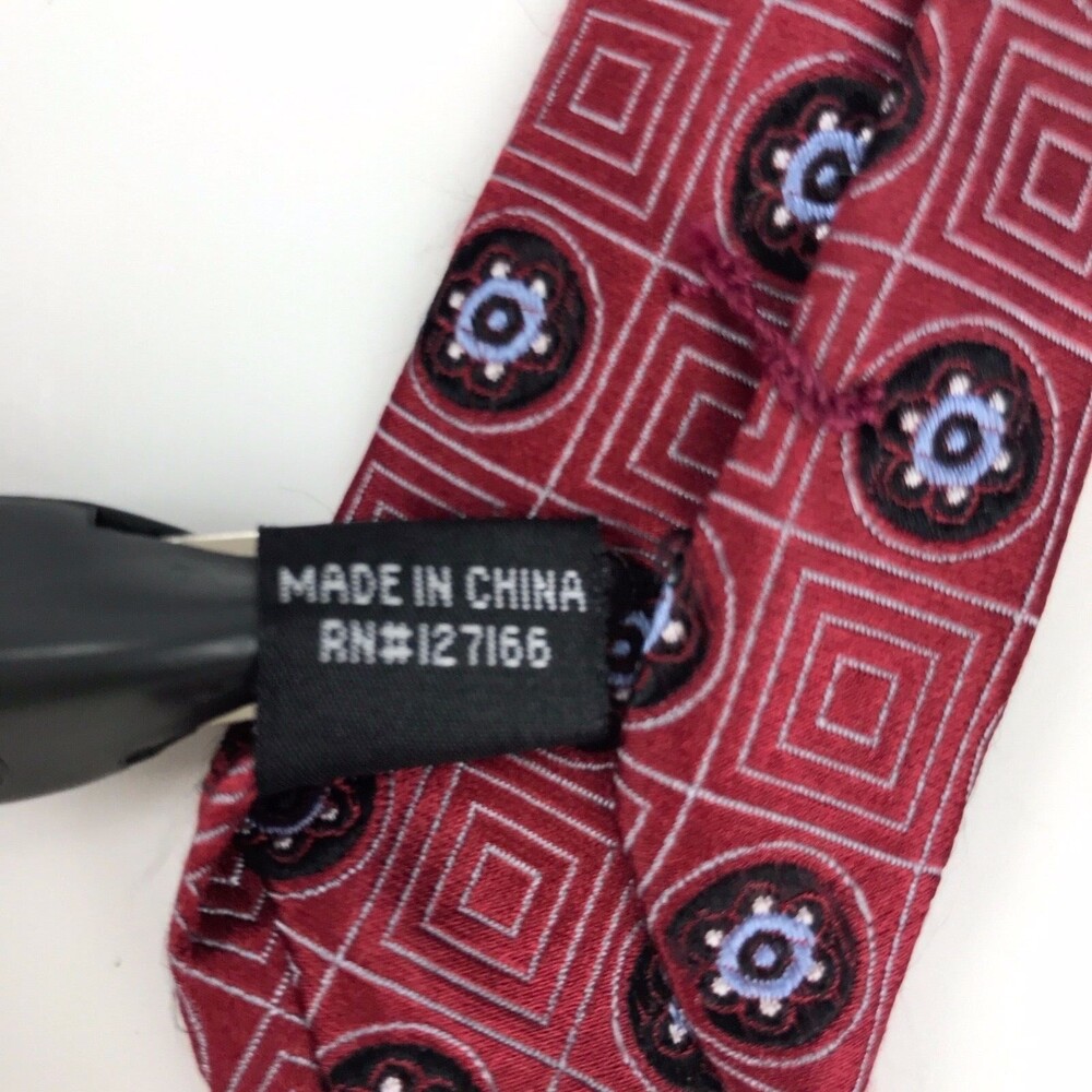 JoS. A. BANK Signature Collection Tie Red Foulard Geometric 100% Silk Necktie - Picture 7 of 9